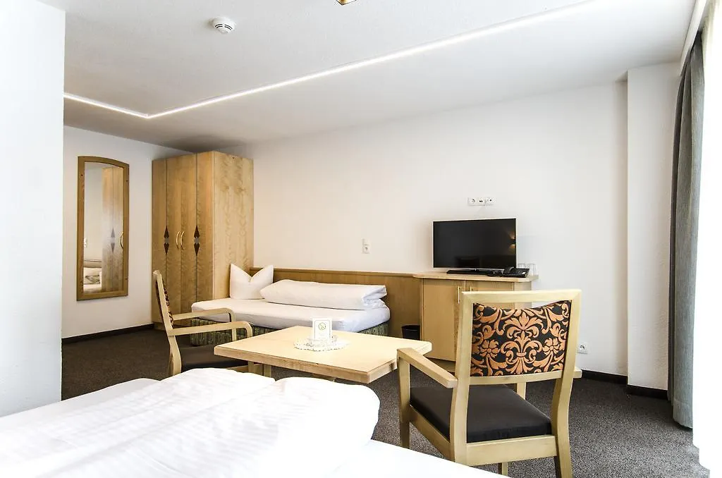 Hotel Garni Persutt Ischgl